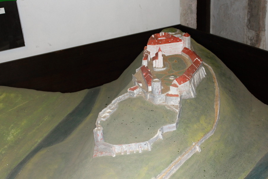 Model hradu Bítov